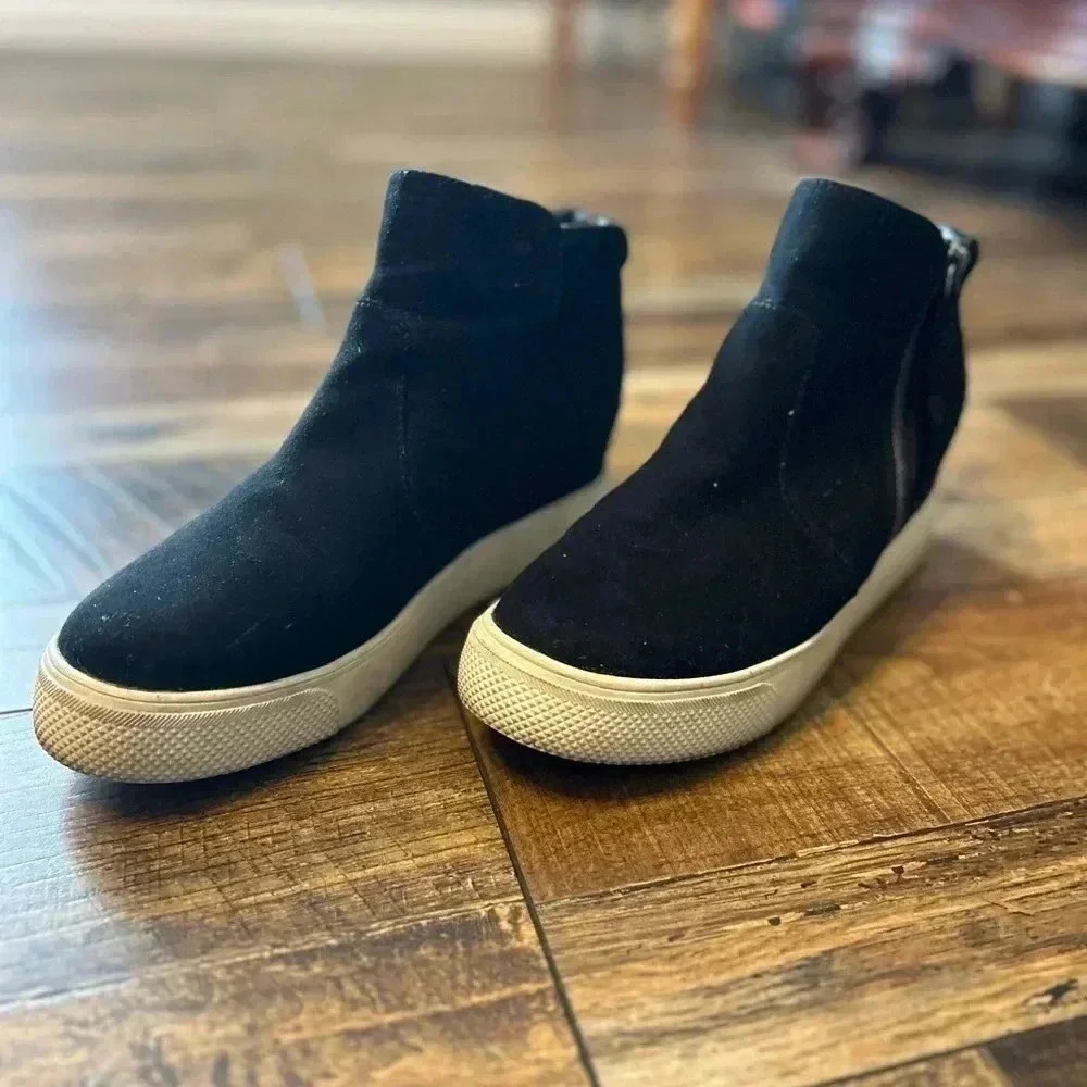 Universal Thread Womens 10 Cindy Black Faux Suede Platform Sneaker Bootie EUC - Picture 4 of 10